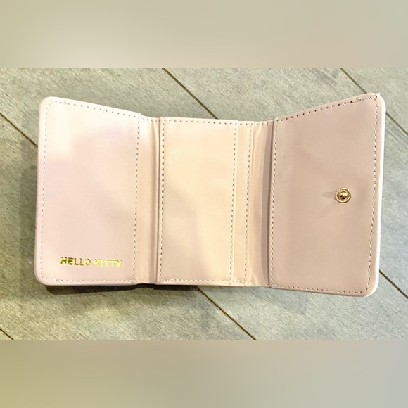 🌸 Hello Kitty - 50th Anniversary Edition Wallet 🌸 - Picture 4 of 4